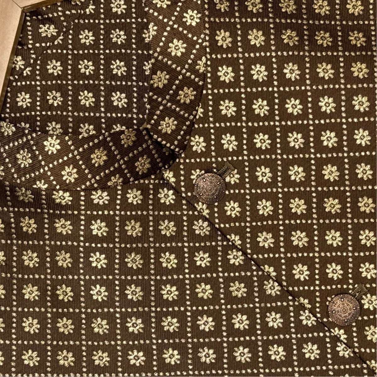 Coffee Brown & Gold Koti showcase 3